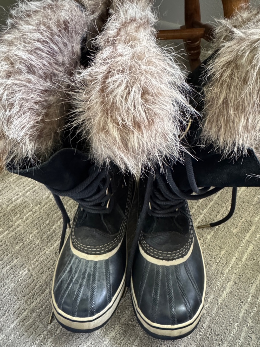 Sorel Black Faux Fur Trim Winter Boots